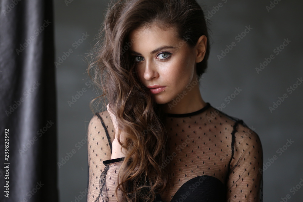 Beautiful young female brunette model - obrazy, fototapety, plakaty 