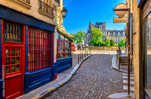 Fototapeta Naklejka Na Ścianę i Meble -  Old street in Paris, France