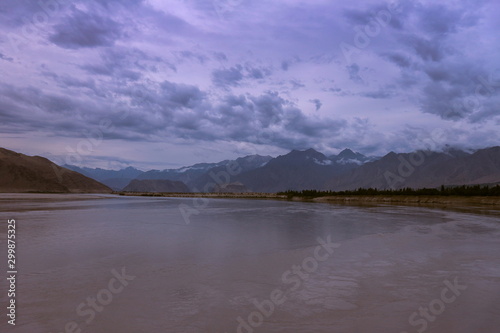 landscape view of the Indus river flowing through Katpana cold desert in Skardu  Gilgit Baltistan  Pakistan.