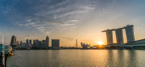 Canvas Print Panorama view of Singapore Marina bay skyline at sunrise, Singapore