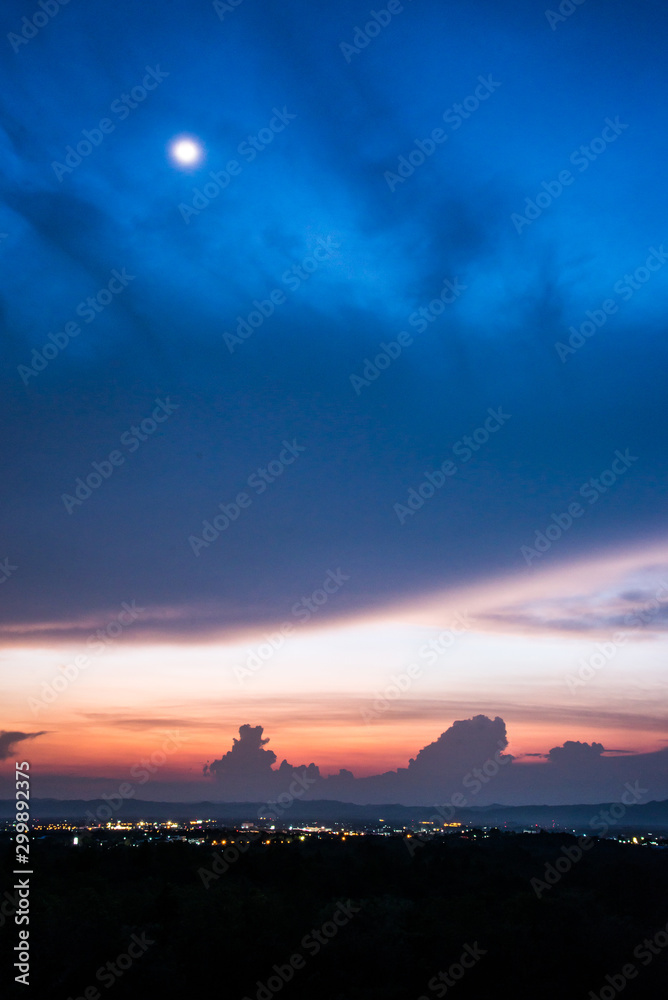 Obraz premium Sunset sky and cloud twilight background