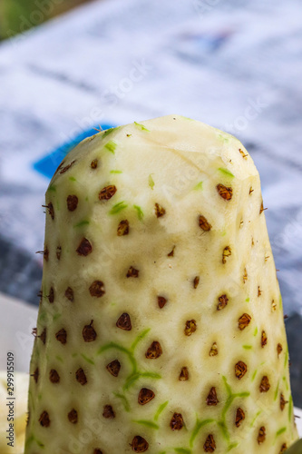 Peeled Pineapple cut in Style Ready to Eat
