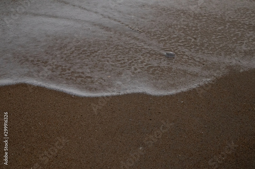 un caillou sur le sable