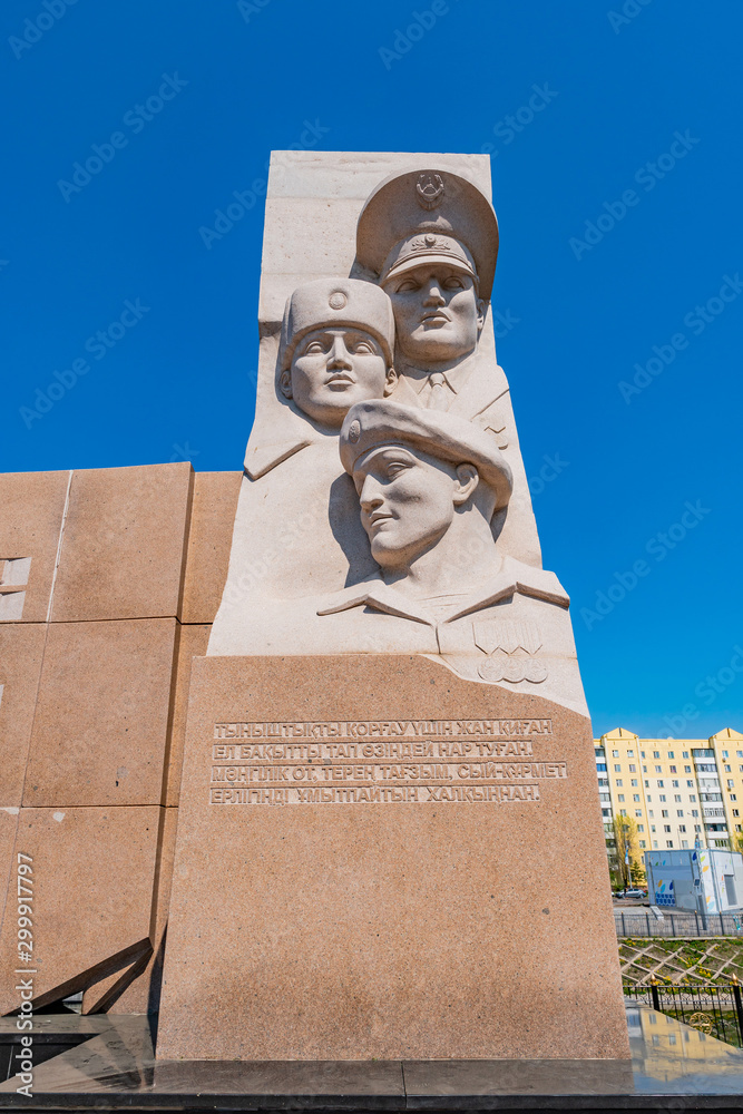 Nur-Sultan Soviet Statue 12
