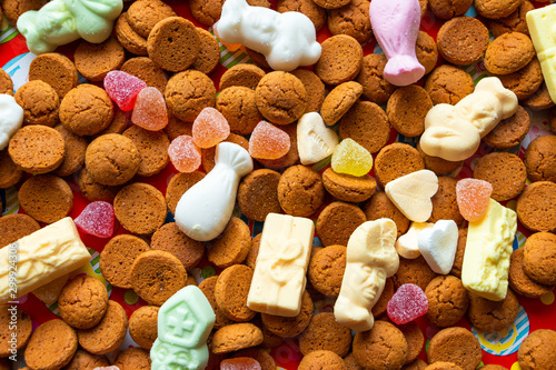 Foto Traditional candy with tumtum and peppernuts for the dutch St