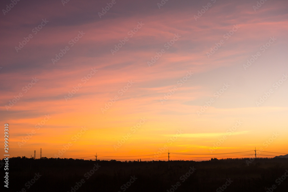 Obraz premium Sky with dramatic clouds and sun light