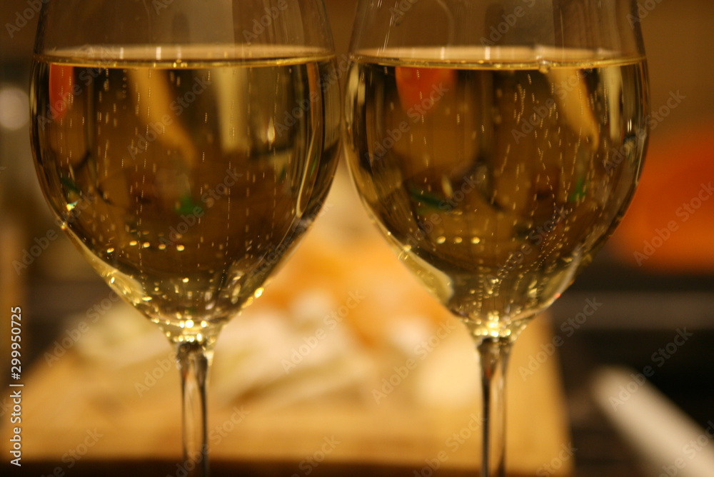glasses of sparkling wine glasses of sparkling wine