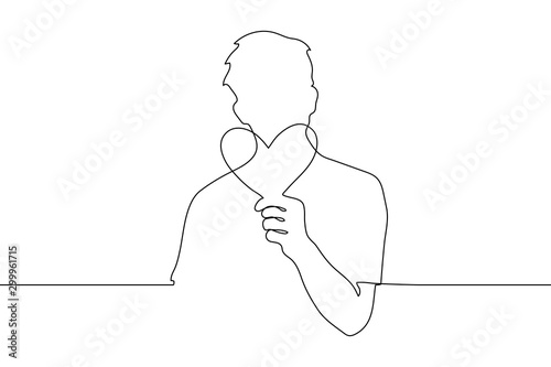 continuous line art Silhouette of a man holding a paper heart. He offers a heart to the viewer. The concept of kindness, love, support, care. It can be used for animation. Vector