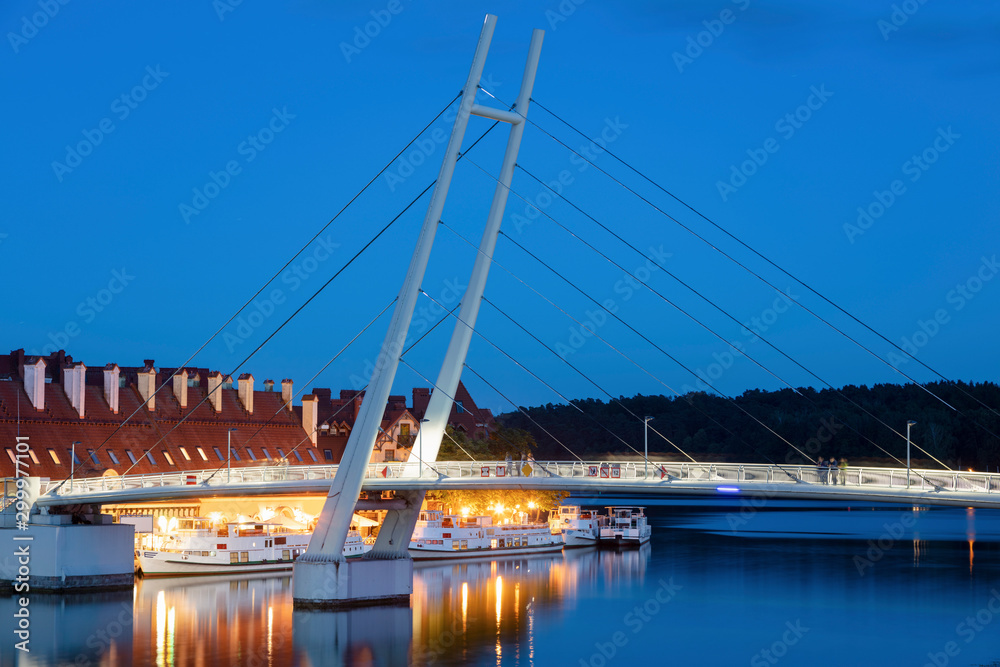 Obraz premium Pedestrian Bridge in Mikolajki