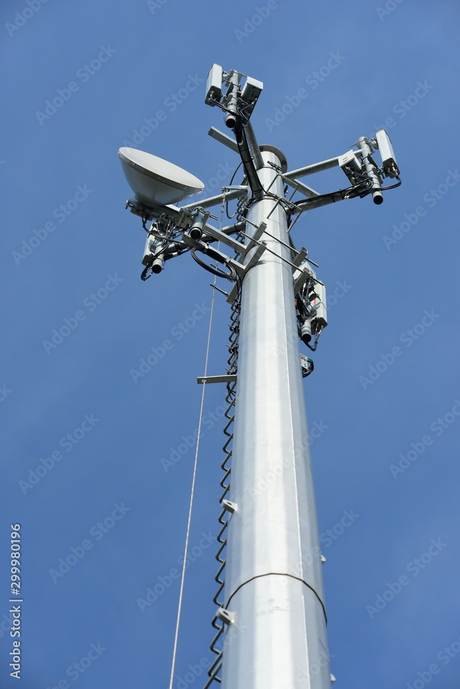 Telecommunication Tower Antennas High Pole Signal Transmission Both Wireless Phone