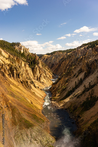 Grand Canyon of the Yellowstone River © moehligdesign