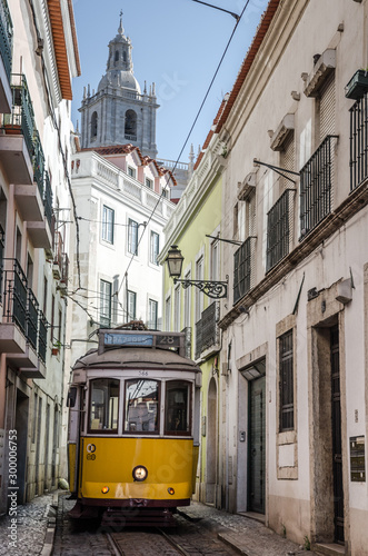 Straßenbahn, Alfama, Lissabon