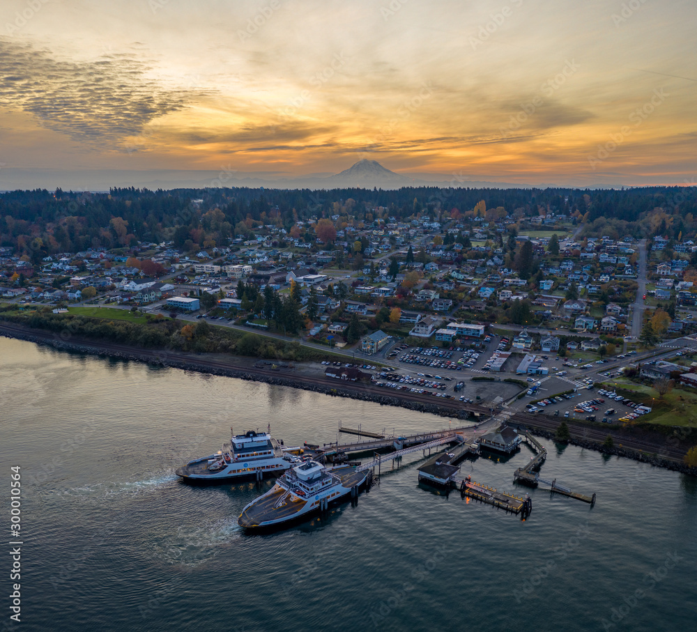 Naklejka premium Steilacoom Sunrise