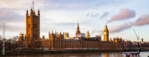 Photo big Ben and Houses of Parliament at sunset,  London, UK