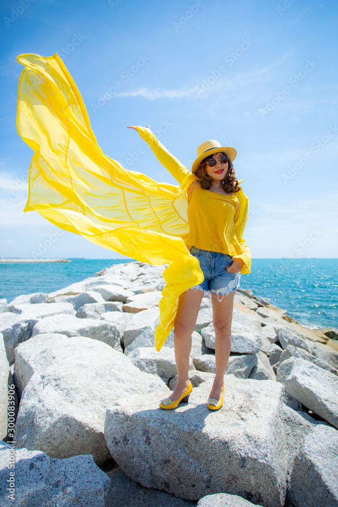 Light yellow cheap clothes