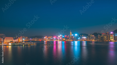 Long exposure photography of Victoria Harbor in Hong Kong  © YiuCheung