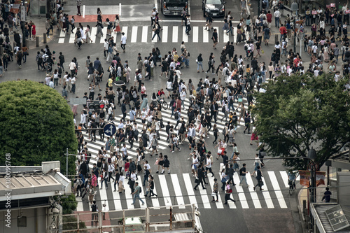 東京渋谷スクランブル交差点の群衆２