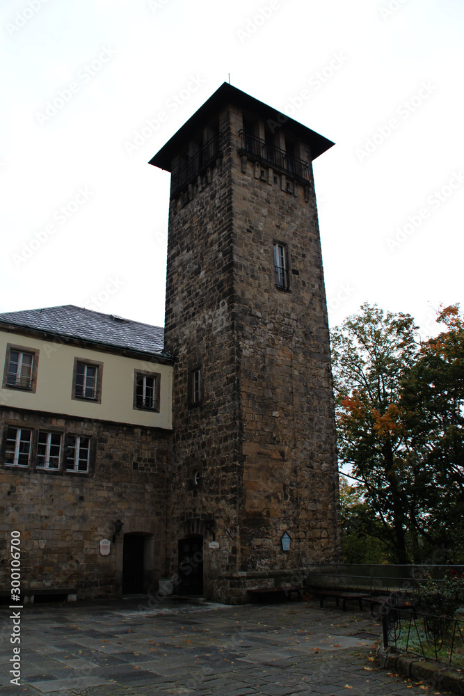 Ein alter Turm der Burg Hohenstein
