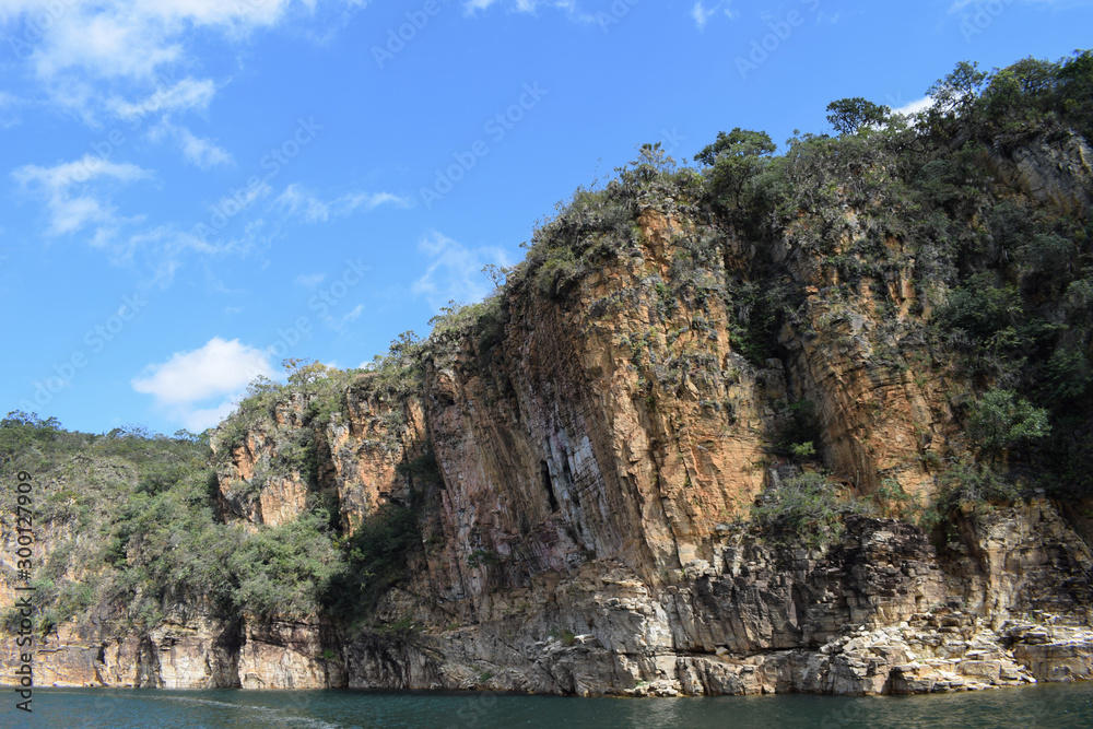 Fototapeta premium Rock formation around the big lake in Capitolio / Minas Gerais