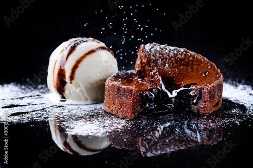 Leinwand Poster dessert ice cream ball chocolate cake