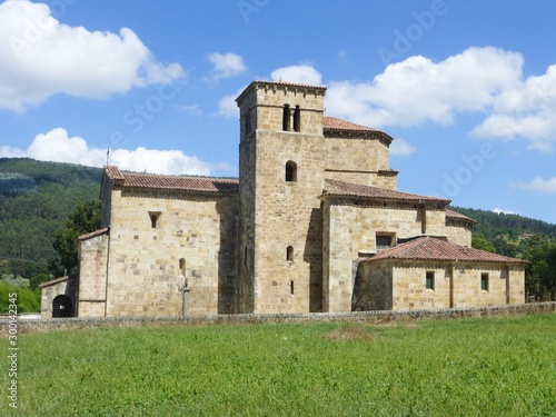 COLEGIATA DE SANTA CRUZ EN CASTAÑEDA, CANTABRIA