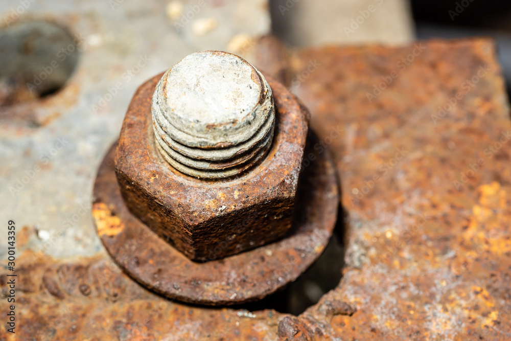 The head bolts are rusting up. Take pictures very close, macro The head bolts are rusting up. Take pictures very close, macro