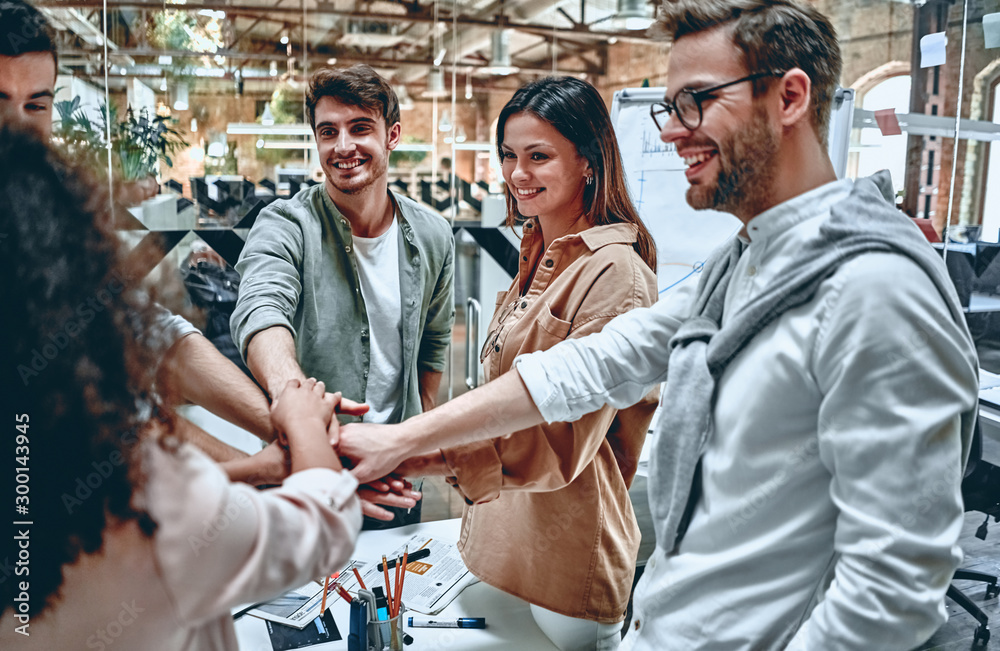 © Vasyl - Young business people in office © Vasyl - Young business people in office