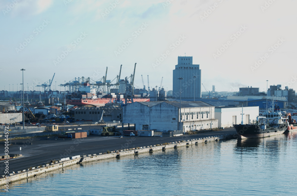 Port quay, loading dock, harbor