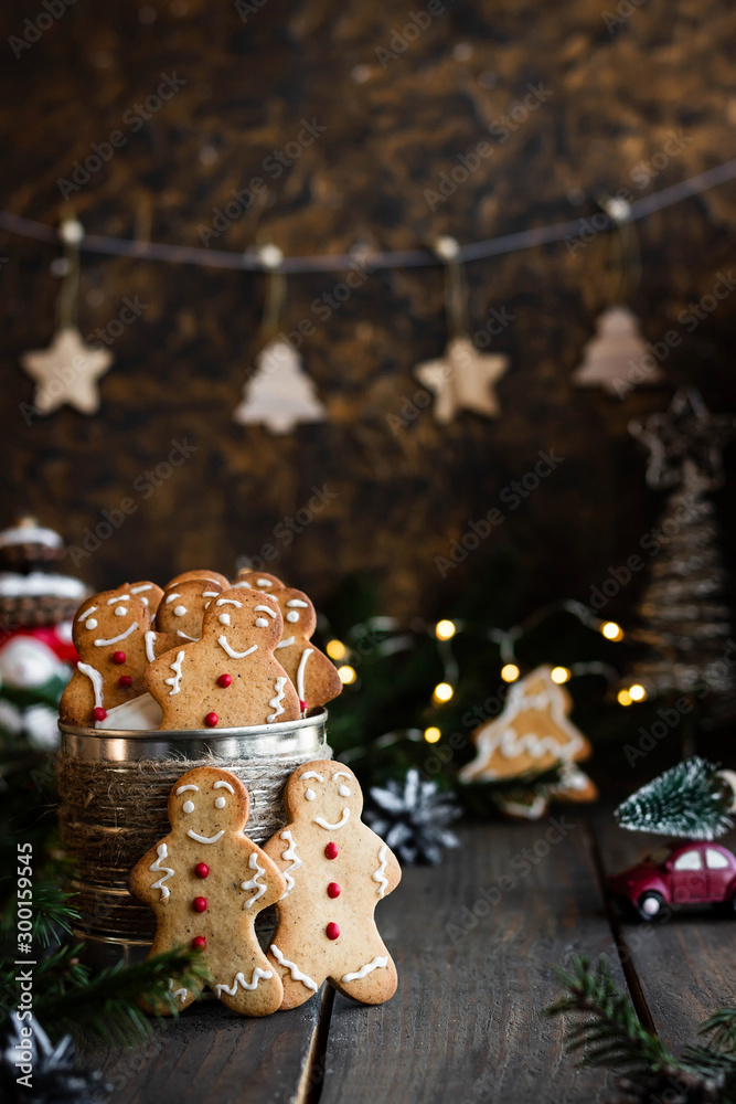 Traditional Christmas Cookies - Gingerbread Men