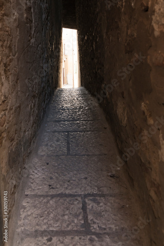 Narrowest alley (a rejecelle) ofTermoli, Italy