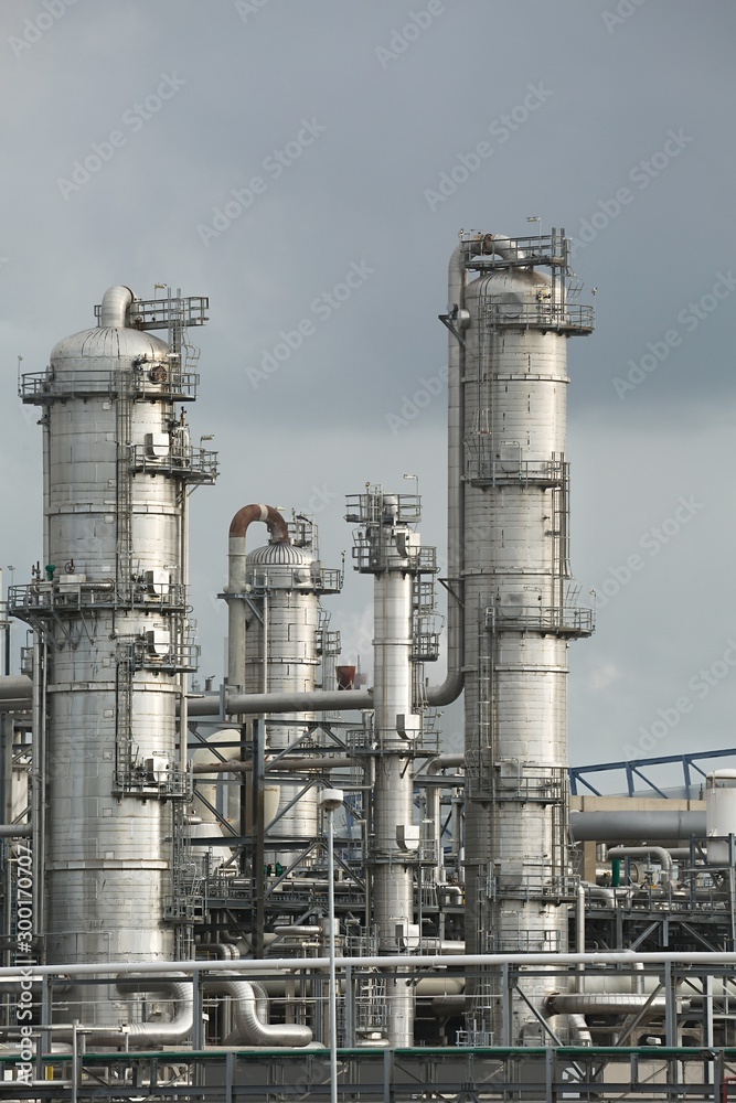 Structures of on oil refinery and chemical plant
