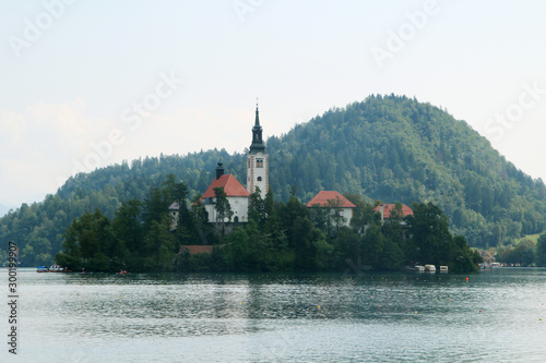 Fototapeta Naklejka Na Ścianę i Meble -  Lake Bled, view from the embankment, Slovenia