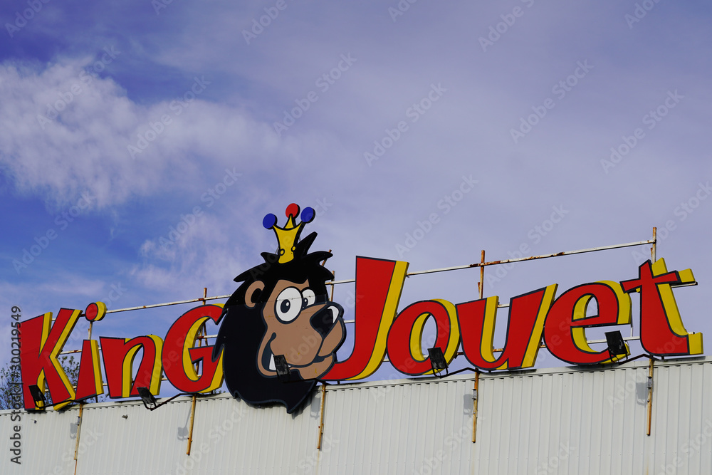 King Jouet logo shop games and child toy store sign kids children baby toys  brand Photos | Adobe Stock