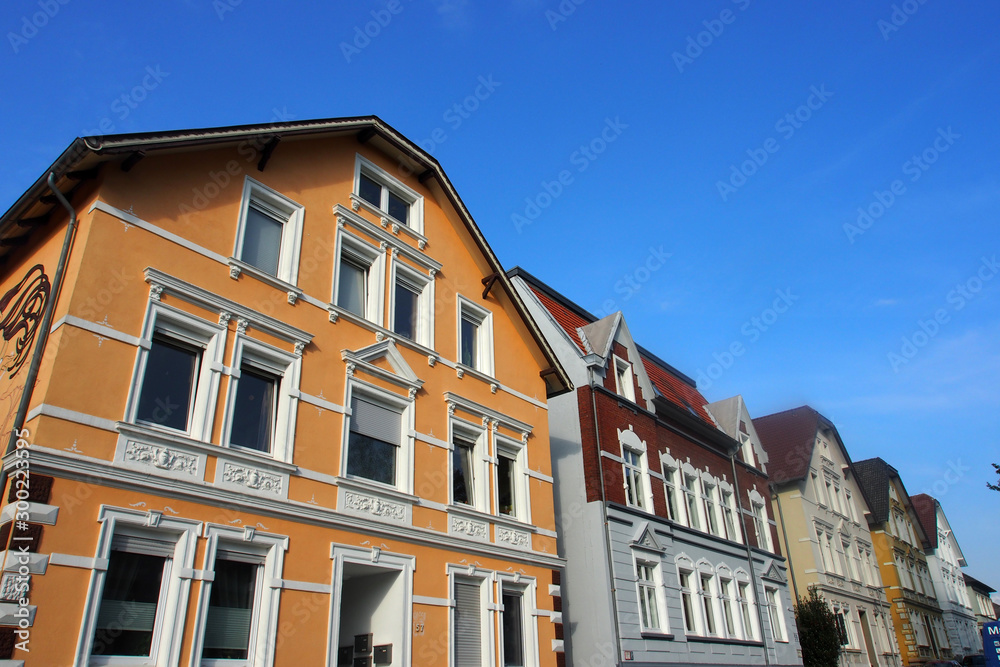 Fototapeta premium Bielefeld, NRW, Deutschland: Saniertes Altbauviertel
