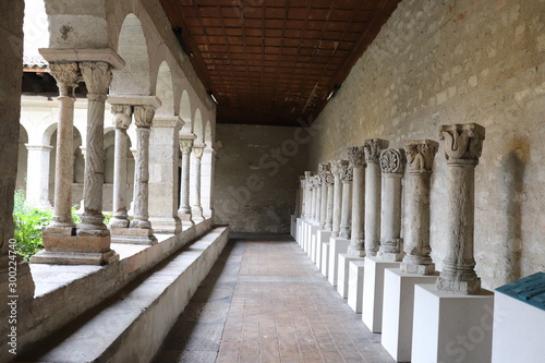 Cloître Saint André le Bas construit au 12 ème siècle à côté de l'abbaye - Ville de Vienne - Département de l'isère - France