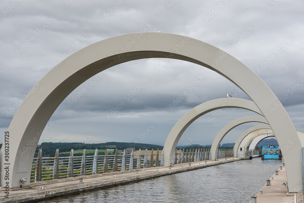 Fototapeta premium Falkirk Wheel, boat rotary elevator in Scotland