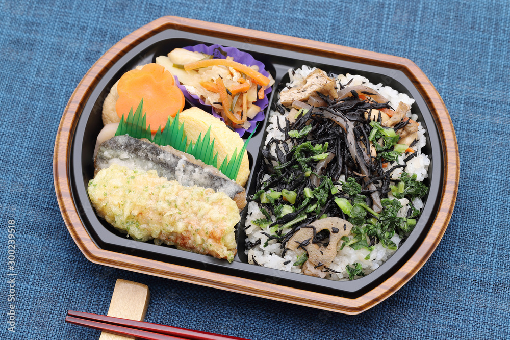 弁当　コンビニ弁当