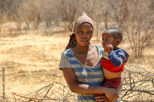 Fotografía African woman with child