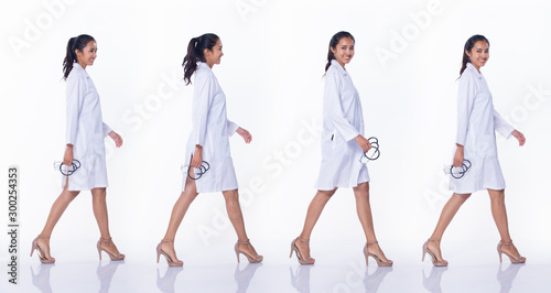 Foto Professional Asian Beautiful Doctor Nurse woman in labcoat uniform hair stethosc