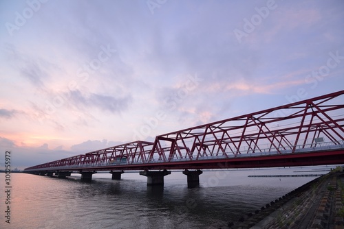 木曽川大橋からの朝焼け © Kazuyoshi  Ozaki