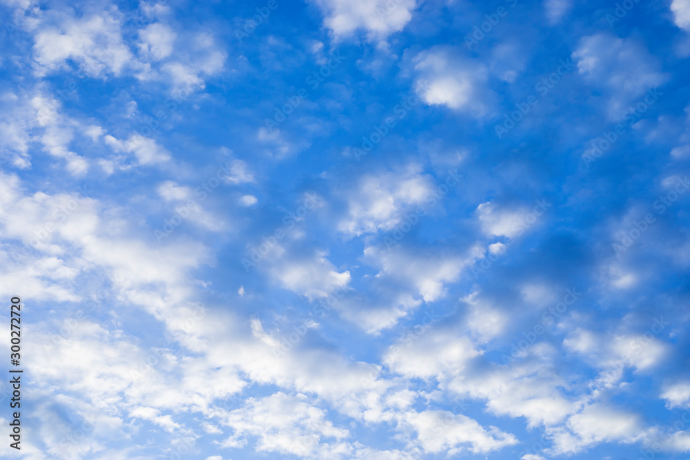 Fototapeta premium White clouds, beautiful sky, sky backgrounds for graphics