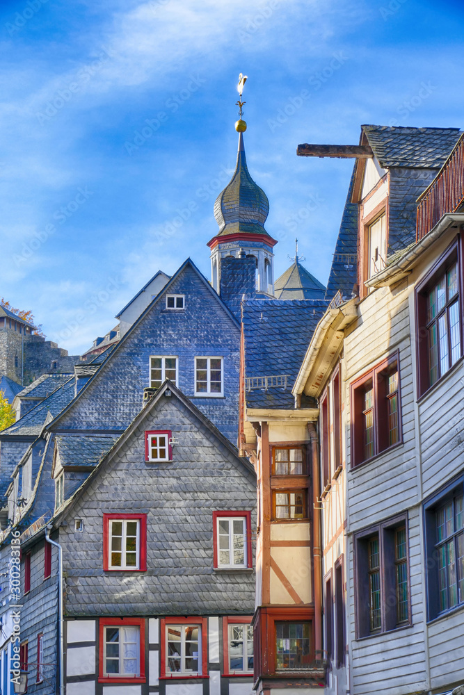 Alte Fachwerk- und Schieferfassaden in Monschau Alte Fachwerk- und Schieferfassaden in Monschau