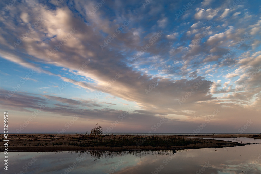 Obraz premium Blue evening by gulf of Riga, Baltic sea.