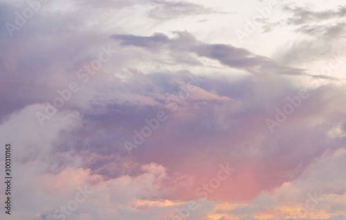 Wallpaper Mural the colors of the setting sun appear on the clouds Torontodigital.ca
