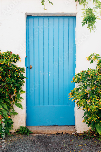 une porte bleue à oléron