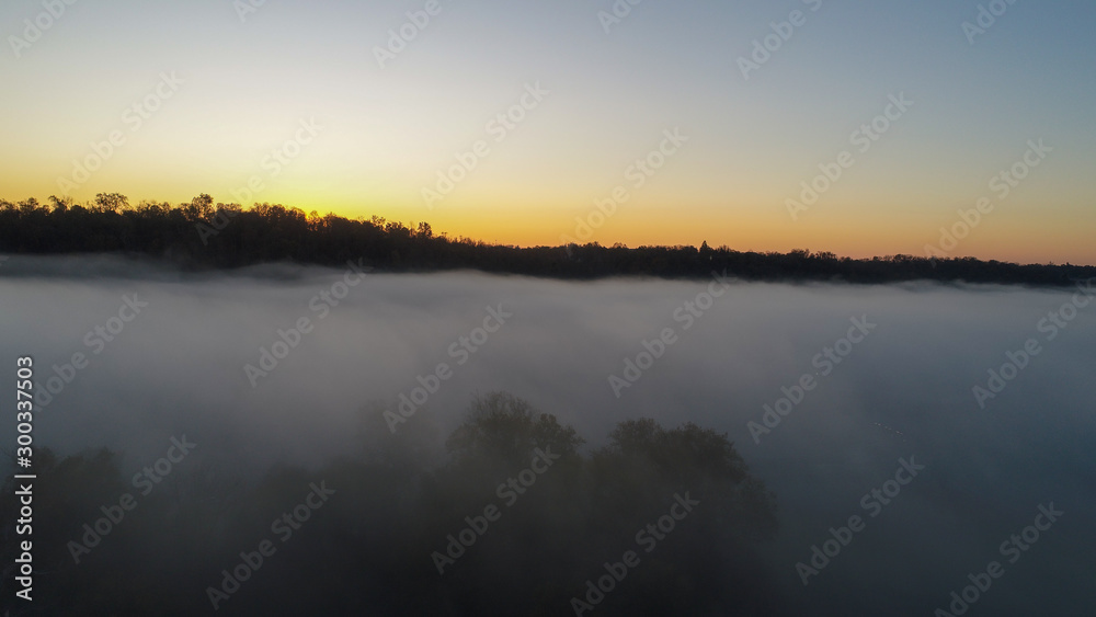 Obraz premium Fog on Water