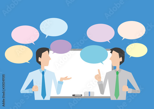 ディスカッションする会社員