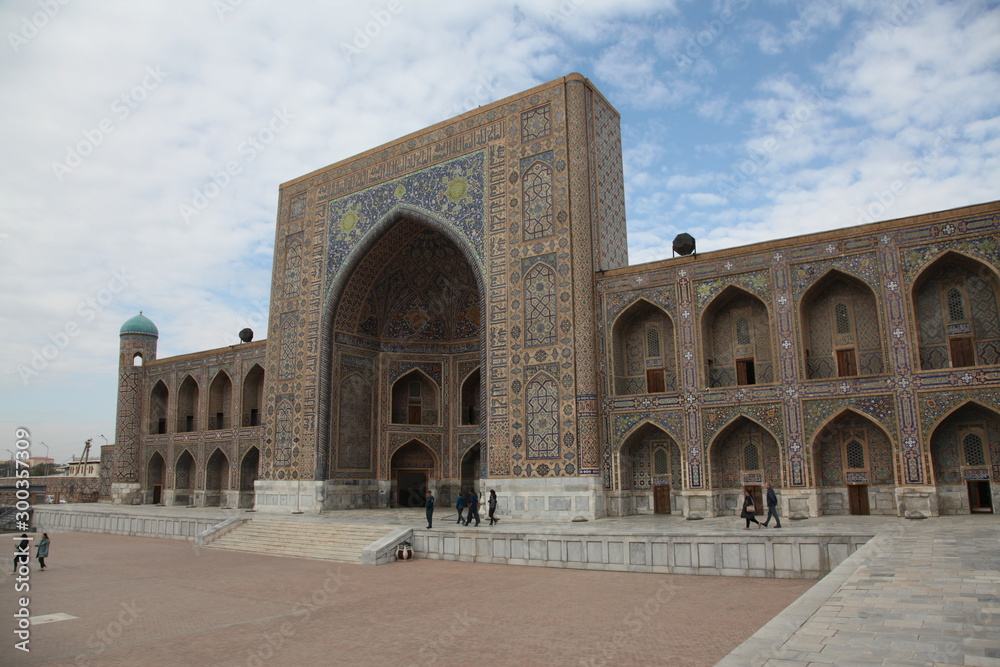 Uzbekistan. Samarkand. Tilla-Kari madrasa 