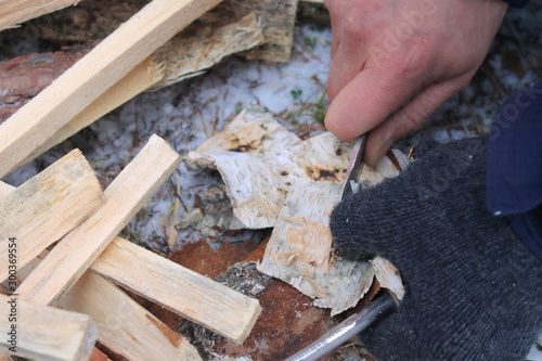 Making a bonfire with a knife and silicon