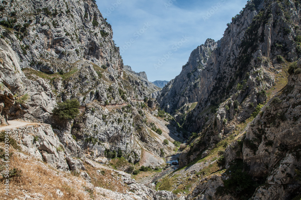 paisaje en Ruta del Cares entre Asturias y León
